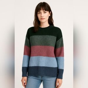 American Eagle Outfitters Dark Green Sweater